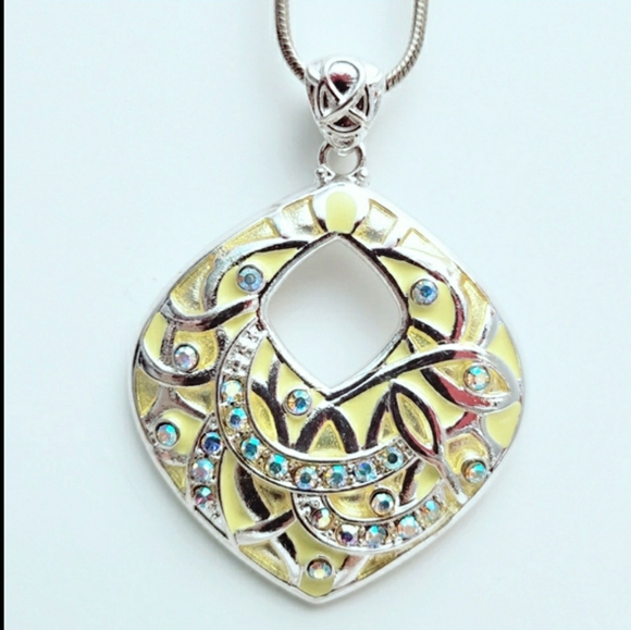 Absolutely Gorgeous Enamel/AB Crystal Rhinestones Pendant On Silver Chain - Picture 5 of 7
